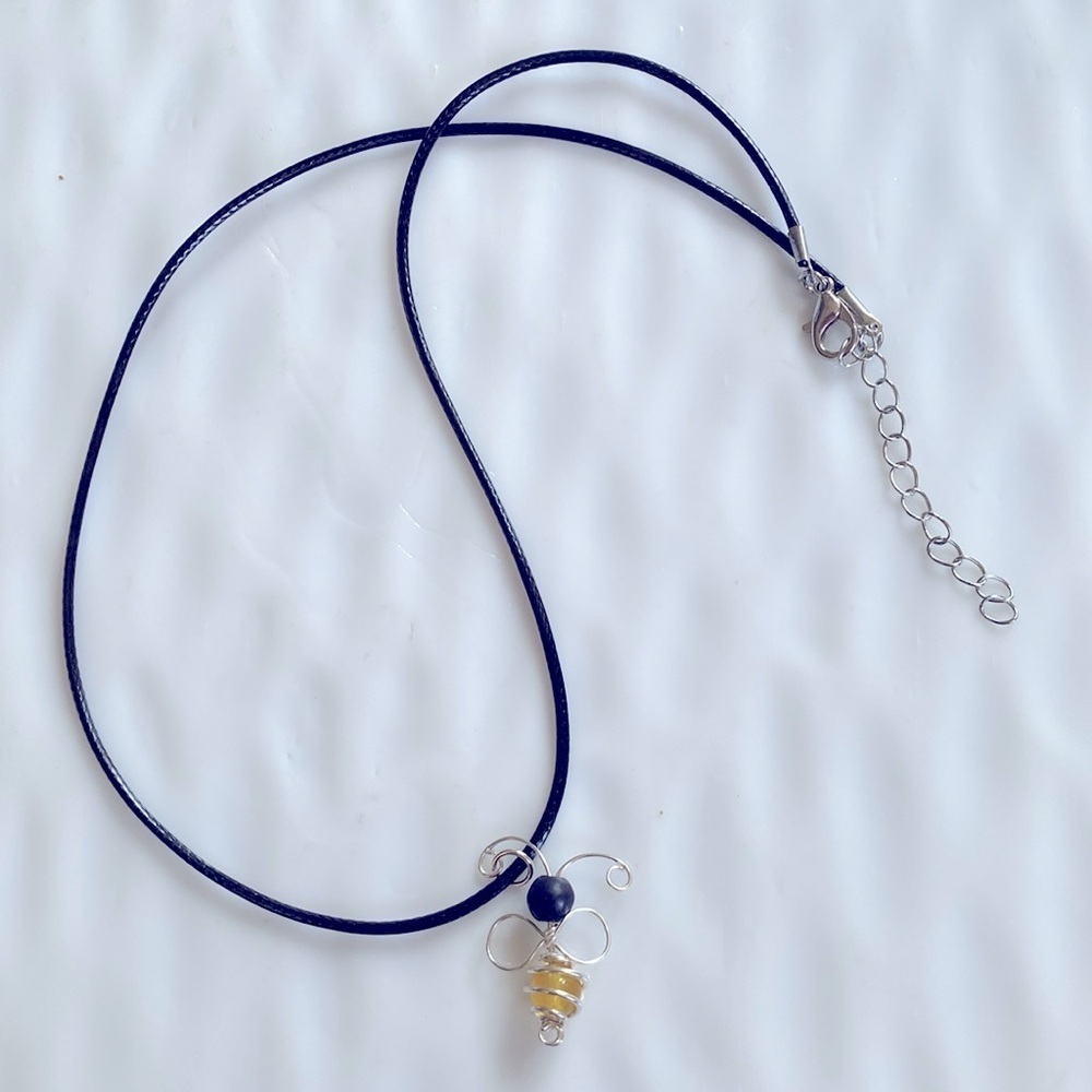 Elegant Silver and Yellow Bee Pendant Necklace - Picture 5 of 8